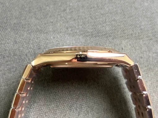 Land-Dweller 40 mm Everose Gold - Image 6