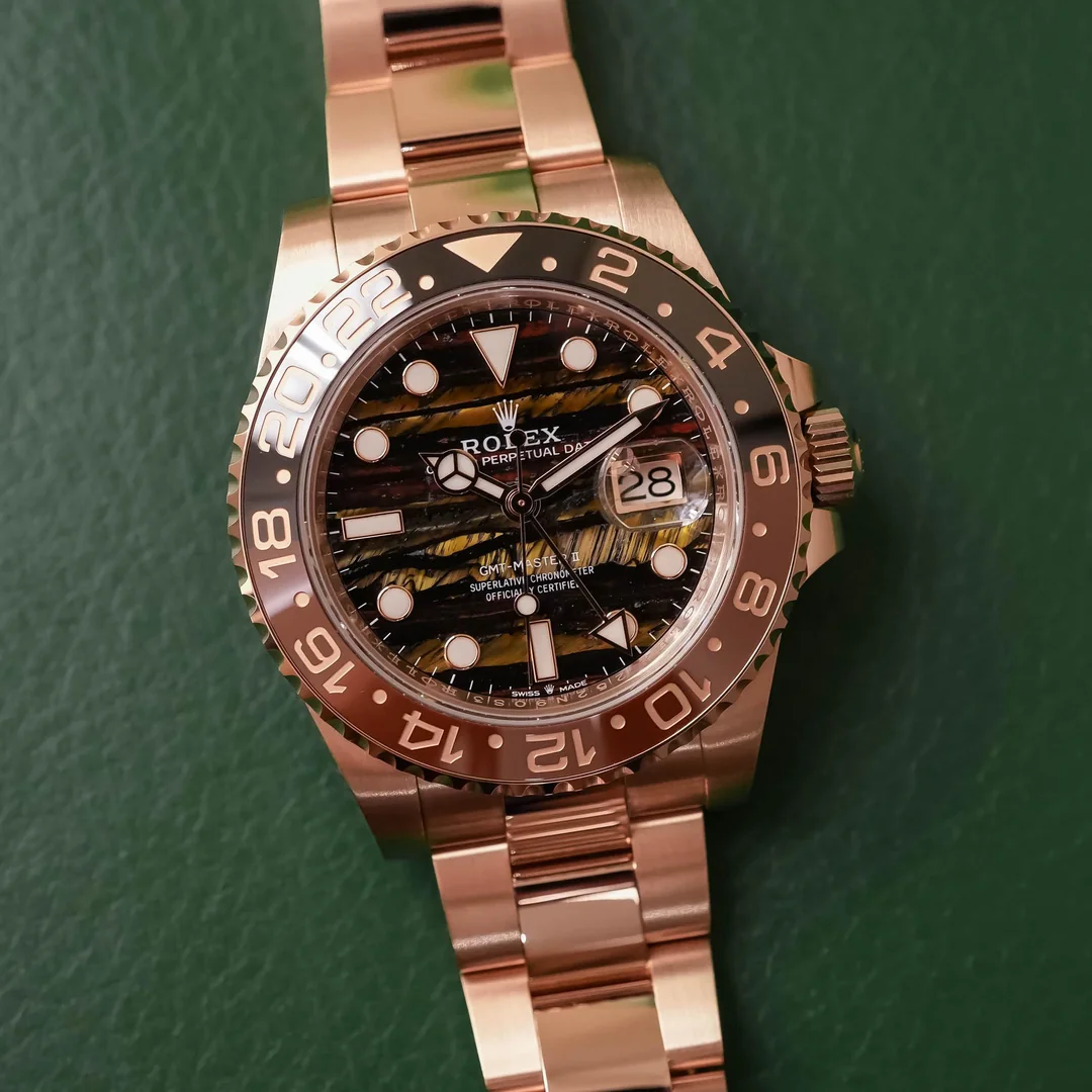 GMT-Master II 40 mm 126715CHNR Tiger Iron Dial photo review