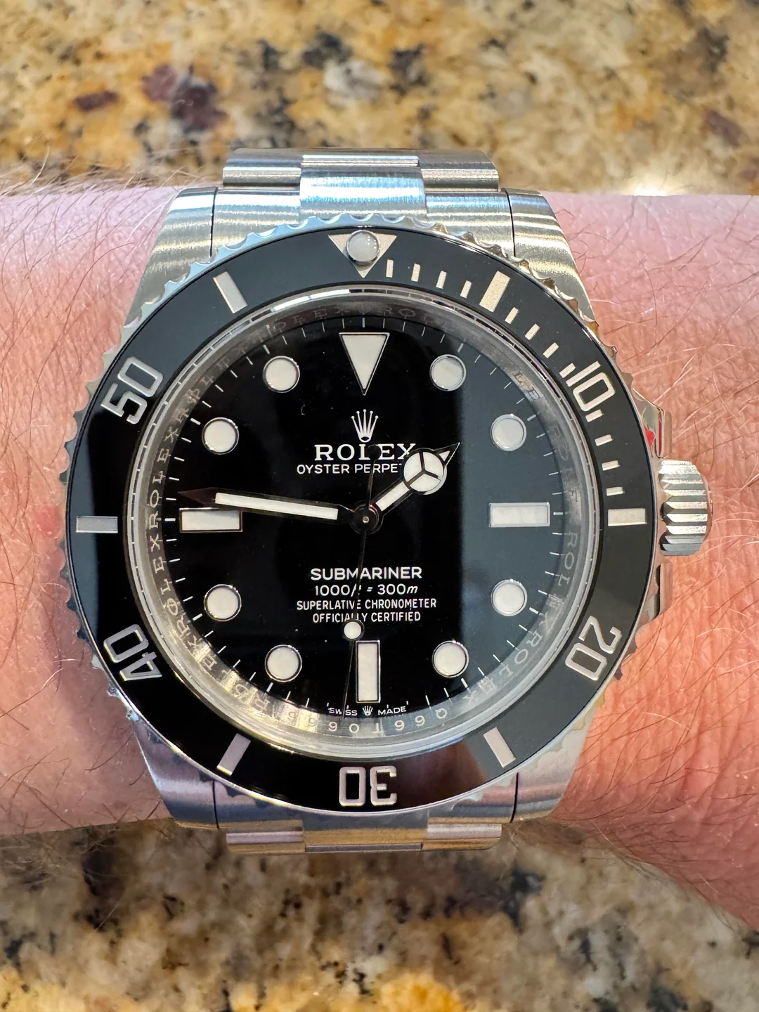 Submariner 41mm Black Dial 124060 No-Date photo review