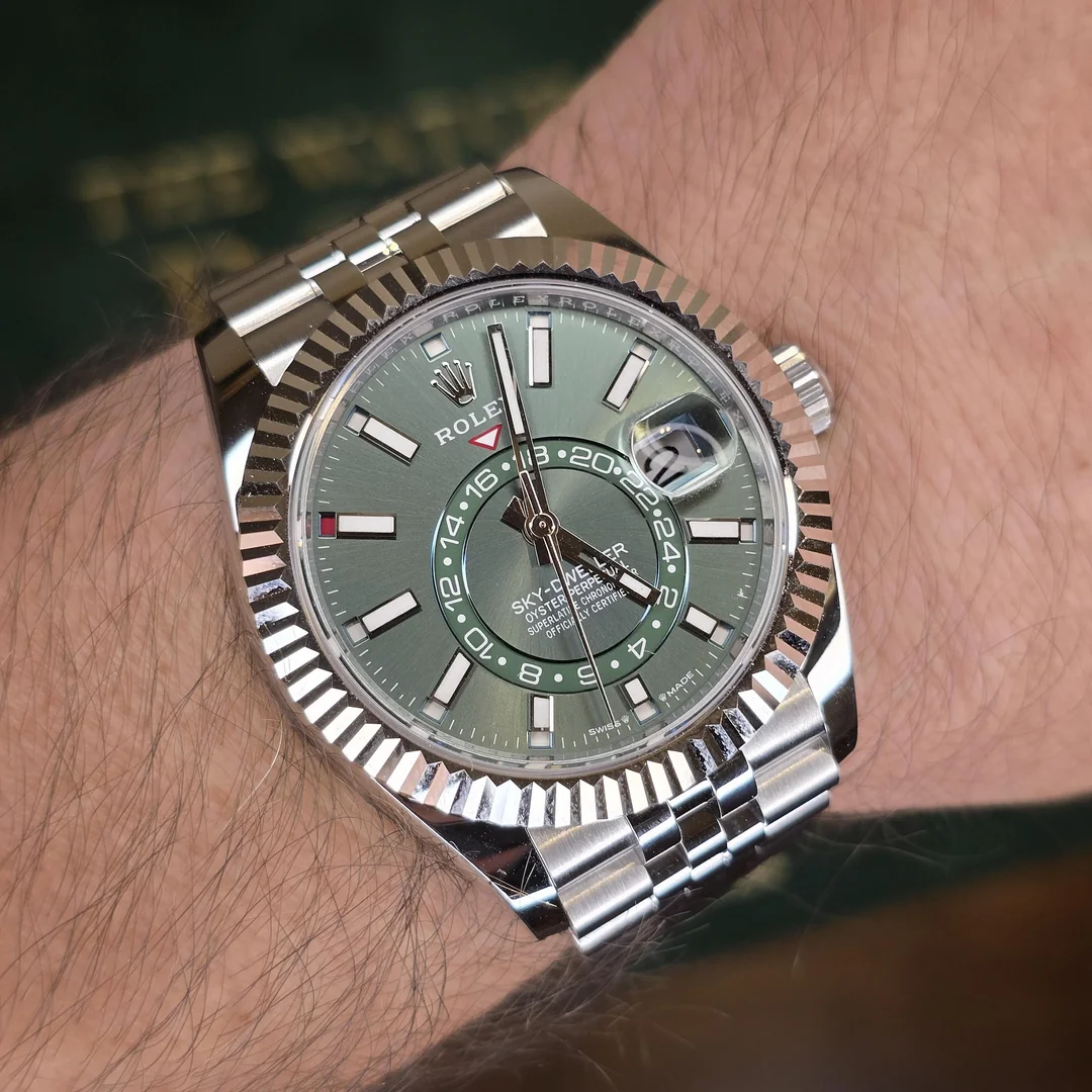 Click to view full screen Sky-Dweller 42 mm Mint green Dial 336934 Jubilee photo review